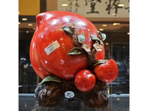 石湾窑寿桃摆件